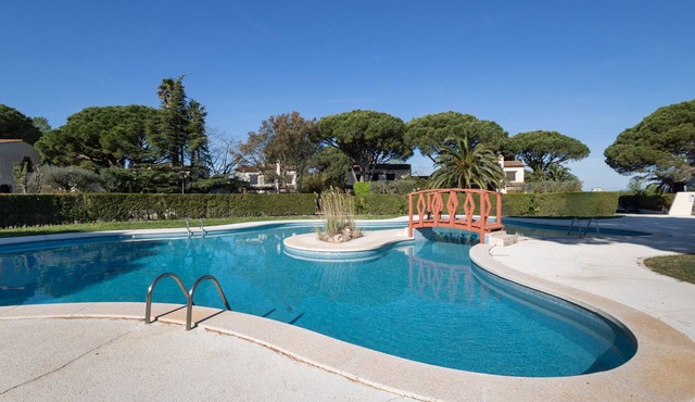 House Next to Golf Course, 800 m from Platja de Pals