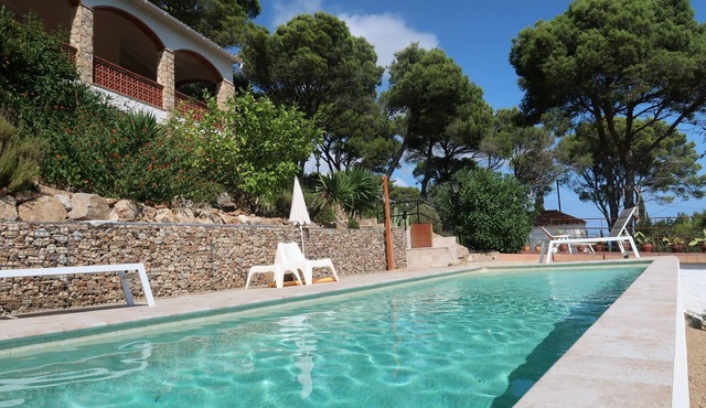 House with Pool - Ideal for Families and Groups in Begur in Sa Riera
