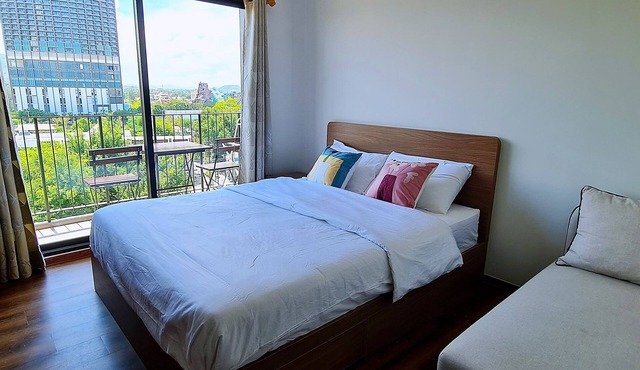 Hua Hin Top Floor Lahabana Condo Next to Cicada Night Market & Beach in Tambon Nong Kae