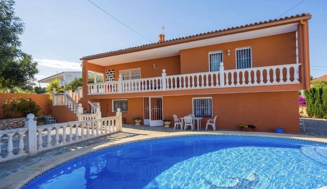 Ideal villa for family vacations, private pool, 5 minutes from the beach