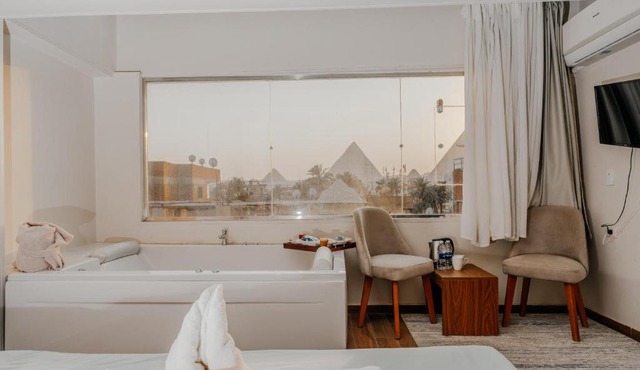 Irit pyramids inn