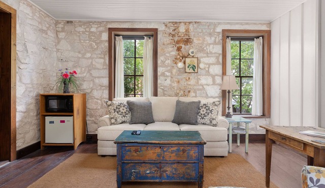 Itz Inn Back Privacy Suite | Sleeps 2 | Next to Hondo's On Main Street in Fredericksburg