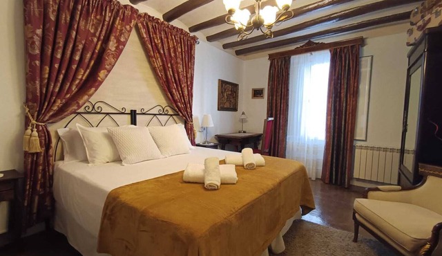 La Casona Casa Rural in Urrea de Gaen