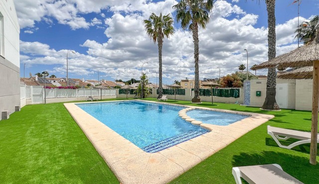 La Ola Residential Complex with Air Conditioning and a Swimming Pool
