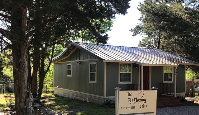 Lake Texoma! Beautiful Cabin with Relaxing atmosphere!sleeps 5 in Gordonville