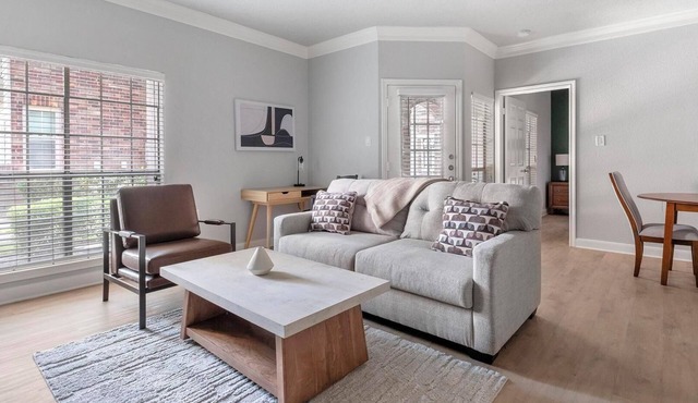 Landing | Modern 1BD, Clubhouse in Houston