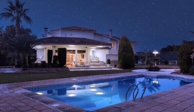 Large Luxury Villa , with Large Gardens , pool ,gym and tennis court.