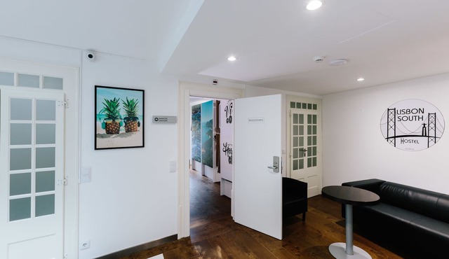 Lisbon South Hostel in Almada