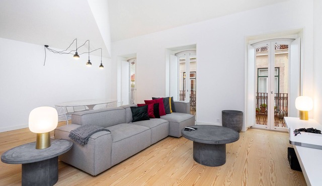 LS48 Prime Location Luxury Duplex