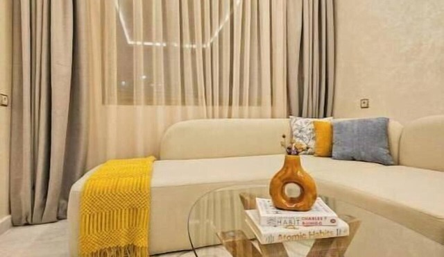 Modern 2-Bedroom Apartment – Near Downtown