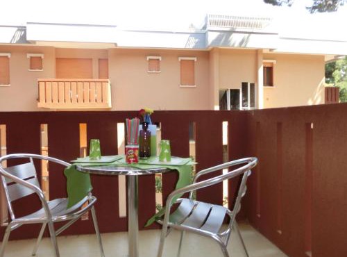 Modern flat with terrace for five guests-Beahost in Bibione