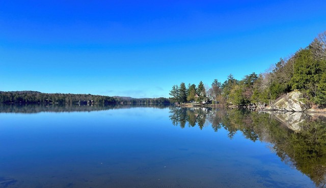 Newly remodeled-Lakefront cabin on 4th Lake w/dock & kayaks. Trail 5 Access in Old Forge