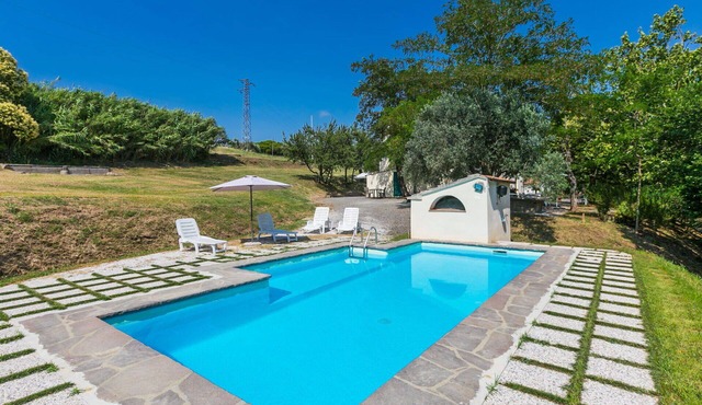 Nice apartment in villa for 10 guests with pool, TV and pets allowed in Rosignano Marittimo