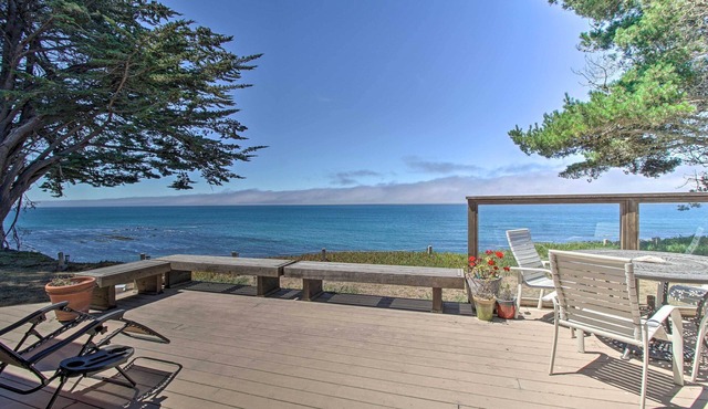 Oceanfront Point Arena House w/Lovely Deck! in Point Arena