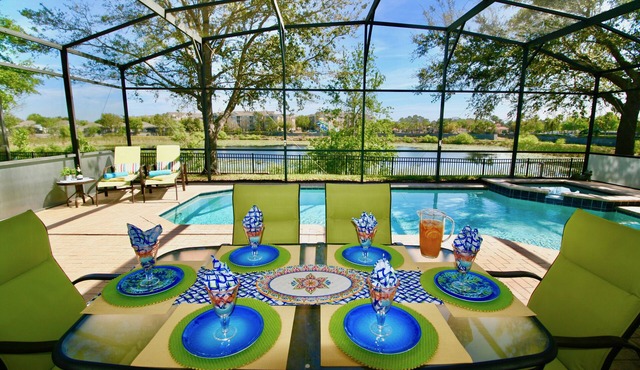Outstanding 6 Bed Villa, Pool & Spa, Superb Lakefront Setting, 5* Windsor Hills in Kissimmee