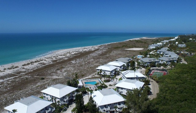Palm Island 2 Bedroom Superior Villa by RedAwning in Placida