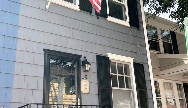 PERFECT LOCATION in the heart of history in Annapolis