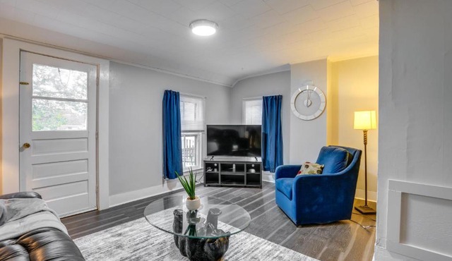 Pet-Friendly Auburn Apartment w/Balcony! in Auburn