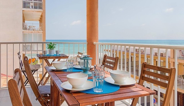Pet-Friendly Apartment 'Seaview Modern Beach' with Sea View
