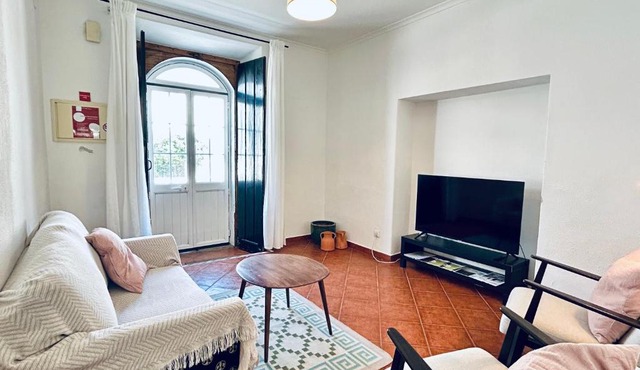 Portuguese Village Apt - Fast WiFi - Near beaches in Freiria