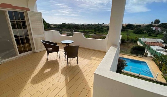 Vivenda Rosa in sitio da mosqueira Albufeira