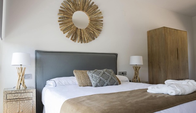 Puig Campana Nature Suites Hotel & BTT