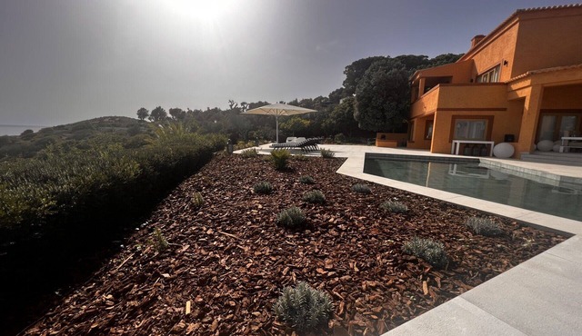 Quiet Suite for Peace Seekers Between Two Charming Algarve Beach Locations