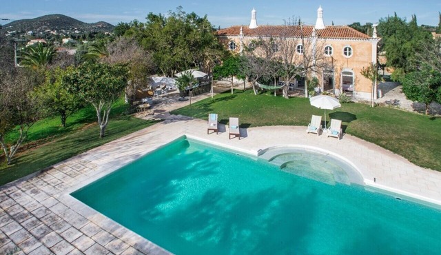 Quinta da Estrela - 9 bedroom holiday villa to rent in Almancil - Algarve