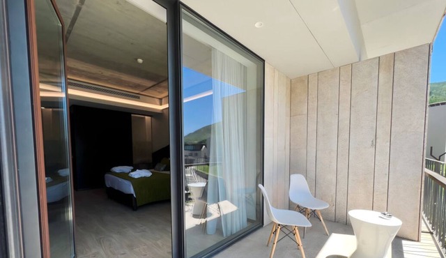 Relaxing Unit with Balcony | Living Room + Full-Kitchen