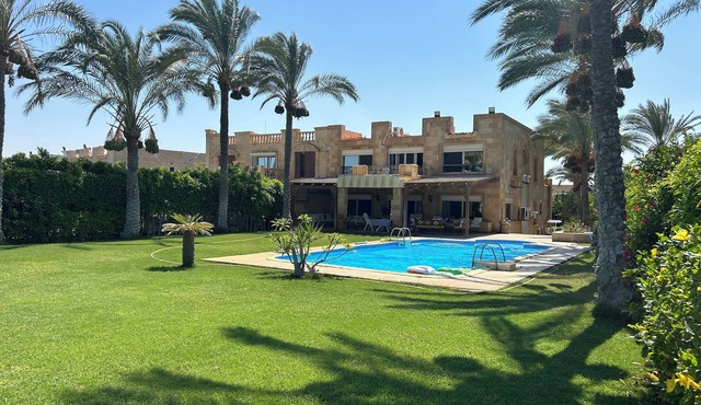 Renovated 6BR Twin Villa | Private Pool | Marina 6 - Peaceful escape.