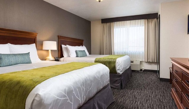 Retreat in the Heart of Park City! Free Breakfast, Indoor Pool, Pets Allowed! in Park City