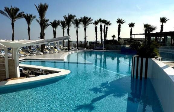 Riviera Hotel and Beach Lounge, Beirut