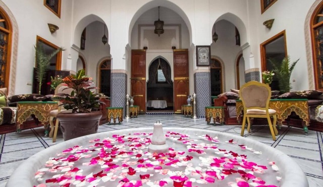 Room in B&B - Riad Authentic Palace & Spa - Al Yacout
