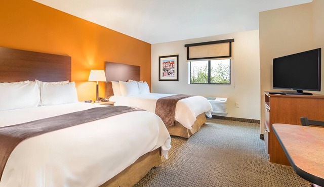 Room with Kitchen Setup In The Heart of Ankeny Near Iowa Culinary Institute in Ankeny