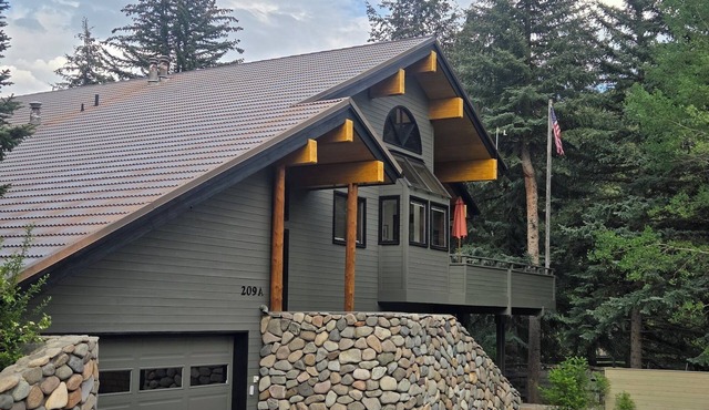 Sage Haven Welcomes EIGHT to TEN Guests. Let the Sun Valley Adventures Begin! in Ketchum