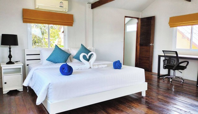 Sand Terrace Beach Bungalows in Ko Pha-ngan