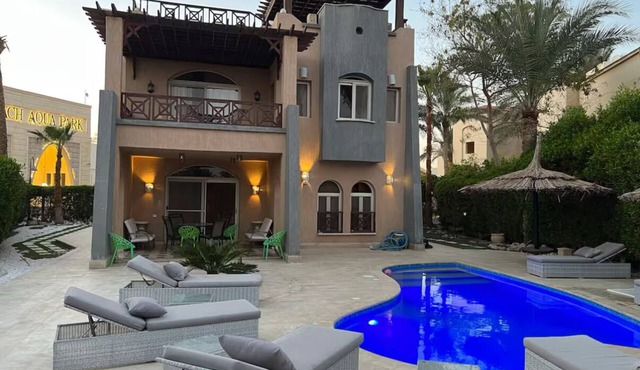 Sea Beach Edge Resort Private Villa with Pool in Nabq