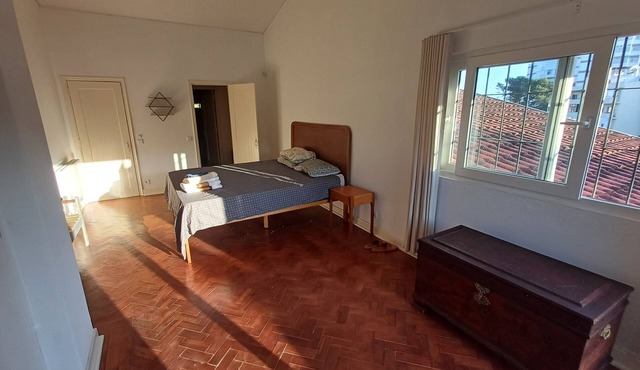 Serene 3-bedroom house in Estoril perfect for relaxing getaways