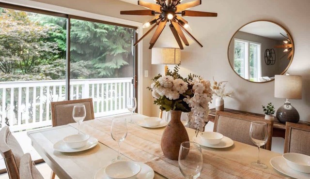 Serene 3b2b Home, Family-Friendly, Backyard & A/C in Redmond