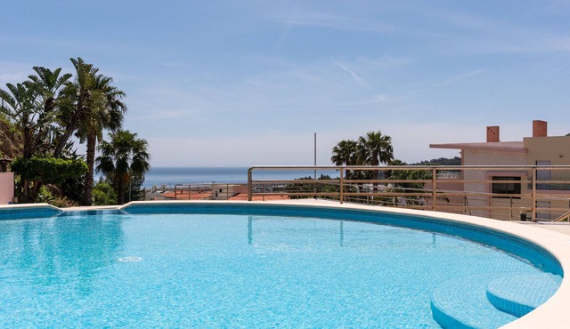 Sesimbra Palames Beach & Pool Apartment (C133)