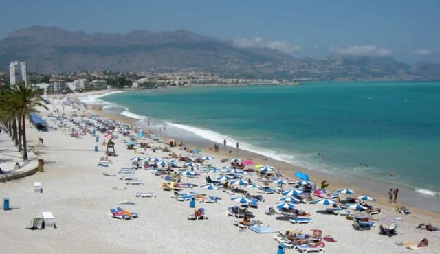 🌞 Spacious 3-room apartment in a luxury building, 150m beach, internet🌞