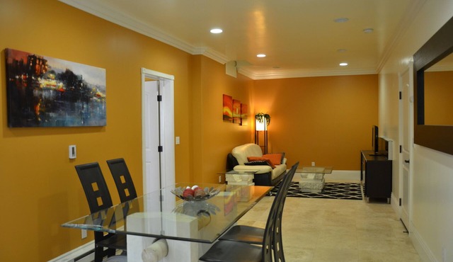 Spacious Mountain View 1B/1B In-law Suite in Mountain View