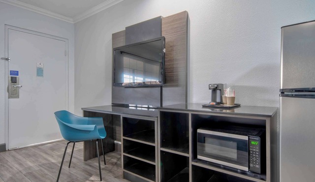 Studio 6 Suites – San Bernardino, CA in San Bernardino