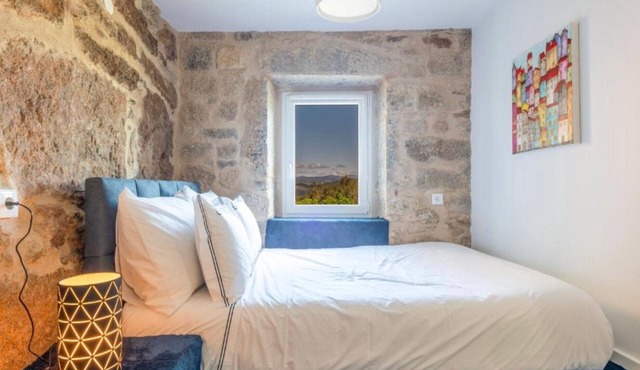 Studio with Mountain View, Wi-Fi and Air Conditioning in Arga de Baixo