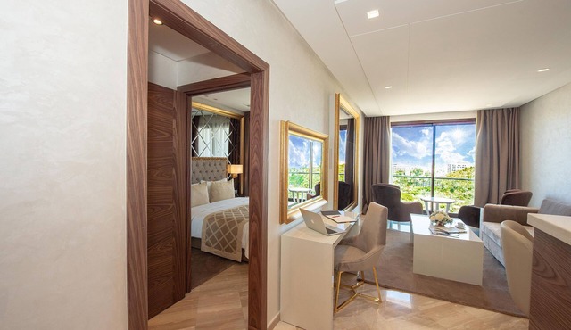 Suite Hotel Casa Diamond