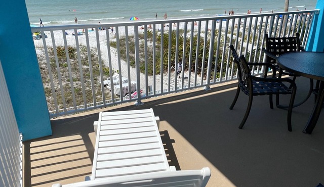 Sunset from your Balcony! BEACHFRONT, 2 Bed, 2 Bath, Heated Pool, UNIT 304 in Indian Rocks Beach
