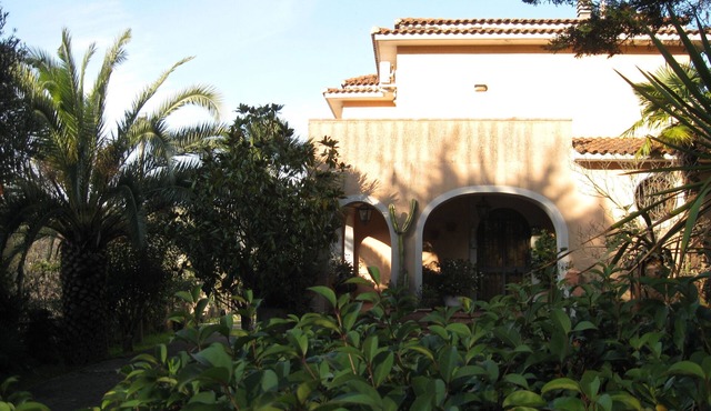 Surrounded by greenery, large equipped garden, sea reachable in a short time in torchiara
