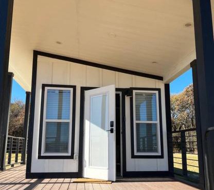 Texoma Getaway - Tiny House on a Pharm in Cartwright