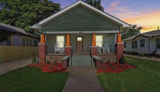 The Cheyenne Collection in Downtown Tulsa: Sleeps 10 in Tulsa