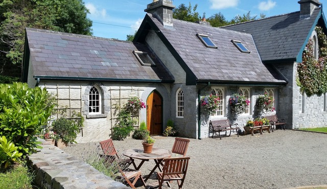 The Cottage Is A Renovated Wing Of An Old Victorian Gate Lodge Of Ashford Castle in Inishmacatreer